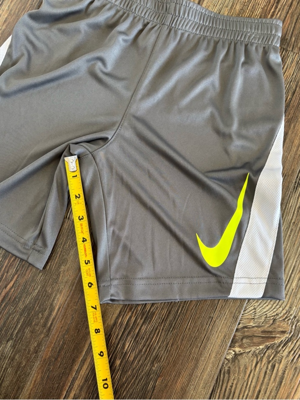 NWT Nike Dri-Fit Boys 7 (Large) Athletic Shorts Gray w/White Stripe Neon Swoosh - Picture 6 of 7